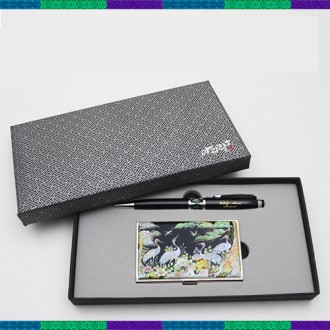 �ٿ� �����ڰ� �������̽� + �ڰ����� SET